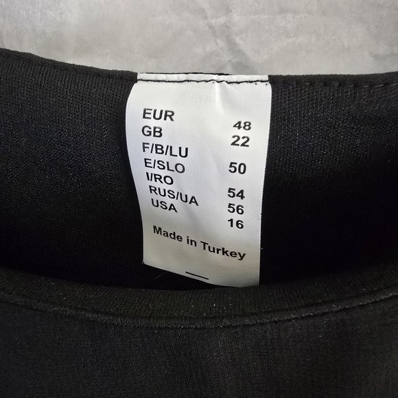 Venus Women Top SZ 16 Black Tank With Sheer Ombre Overlay Shoulder Sparkles - Picture 5 of 11